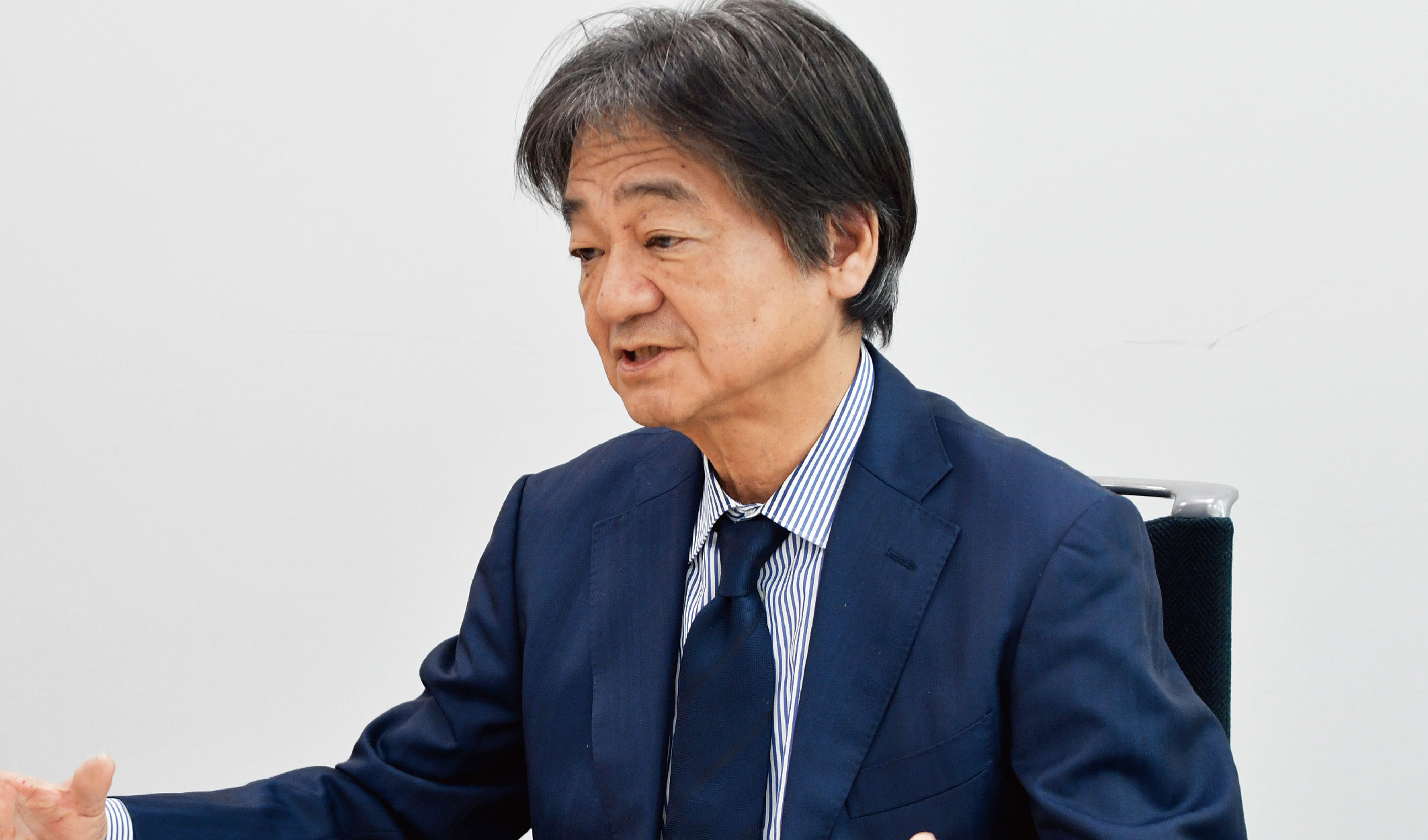 専務取締役 コーポレート部門担当 濱田 弘之