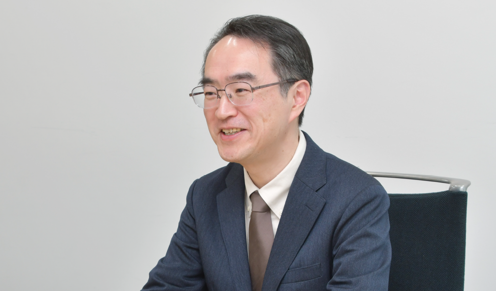 執行役員 グループ人事部長 関野 純二