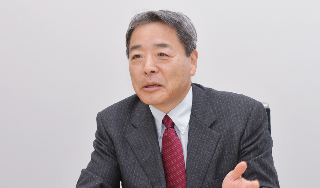 取締役 品質保証・生産、環境、サステナビリティ、購買、物流担当 佐藤 哲章