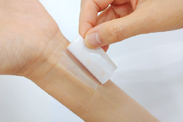 Skin-friendly pressure sensitive adhesives